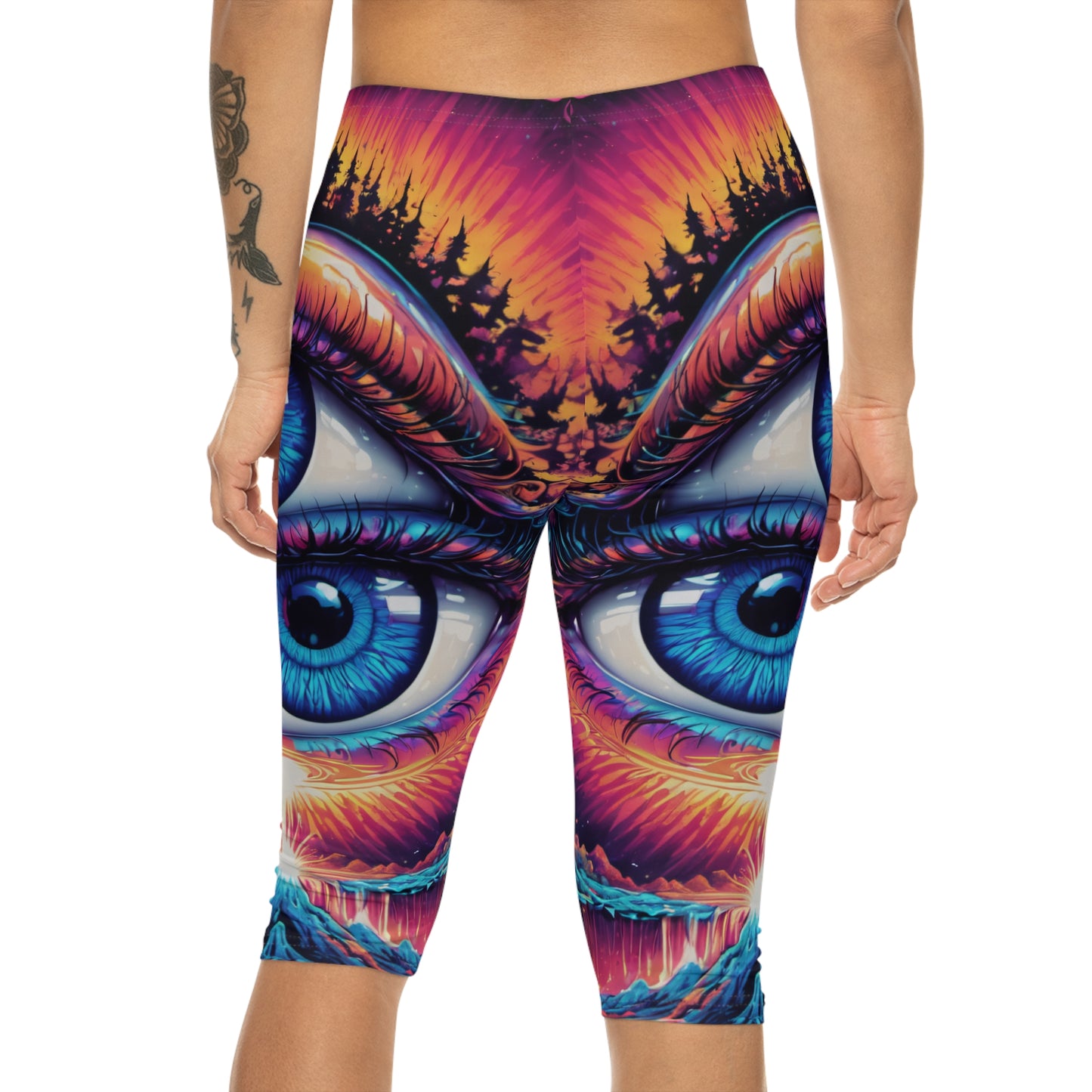 Eye See Much Women’s Capri Leggings (AOP)